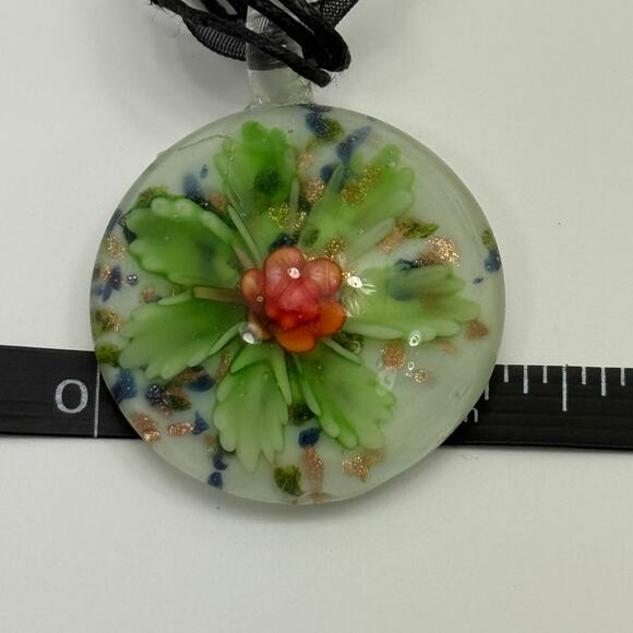 Fashion Floral Pendant Necklace - Picture 6 of 6